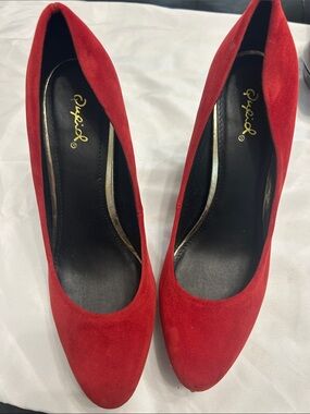 Qupid Red Suede Pointed-Toe Pumps